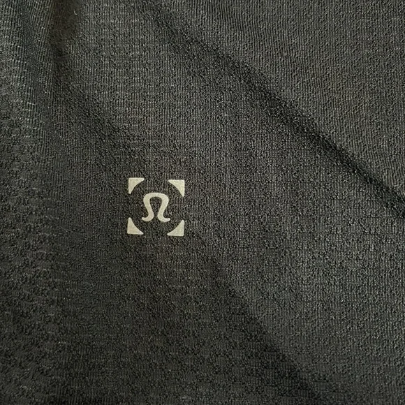 Lululemon 🍋 mens long sleeve size Large - Picture 5 of 5